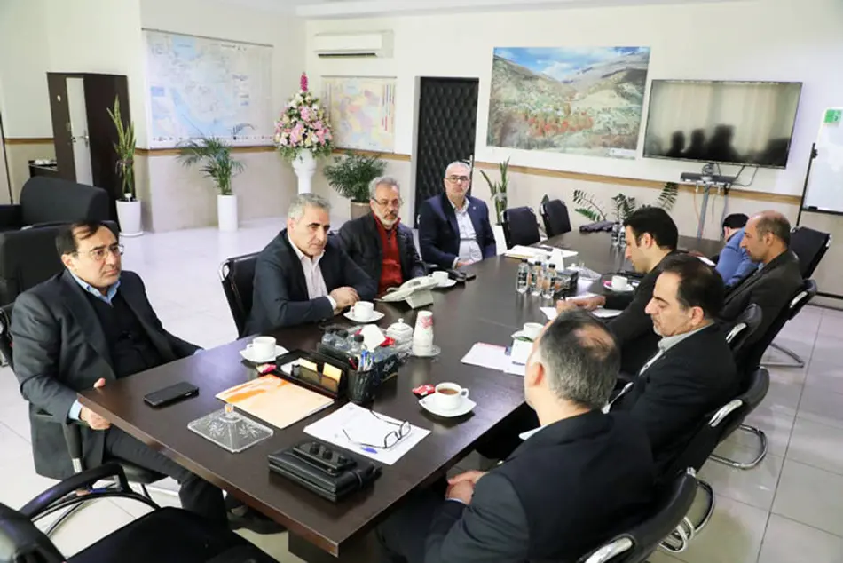 نخستین نشست اطلس تجارت ایران با هدف ارائه راهکارهای عملیاتی در صادرات، واردات، ترانزیت و اقتصاد دریامحور برگزار شد