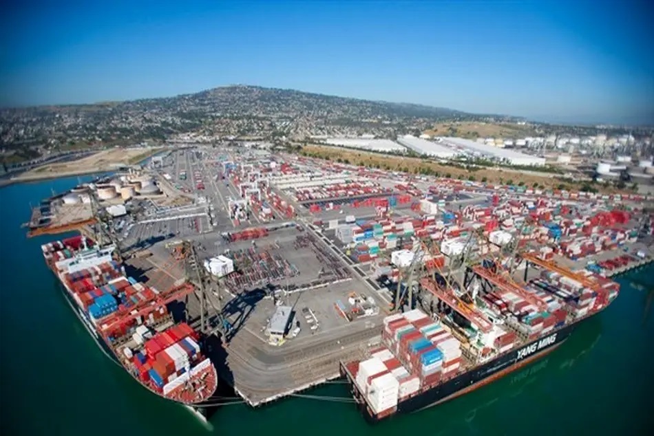 ورود کشتیهای حامل کالای اساسی به بندر چابهار در سال جاری افزایش یافت